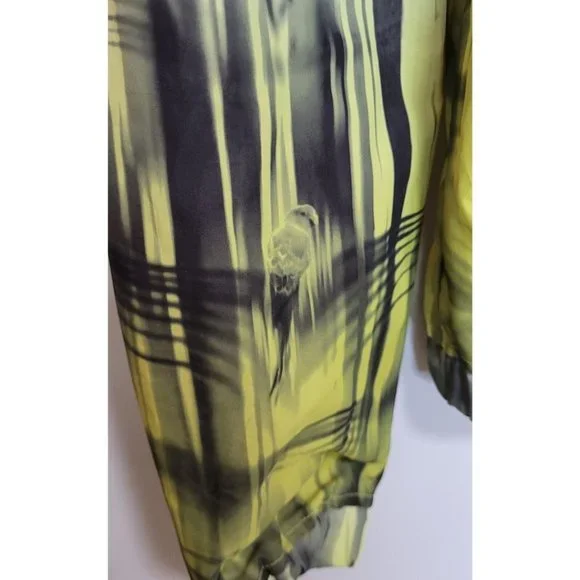 Bench Rain Jacket - Picture 2 of 4